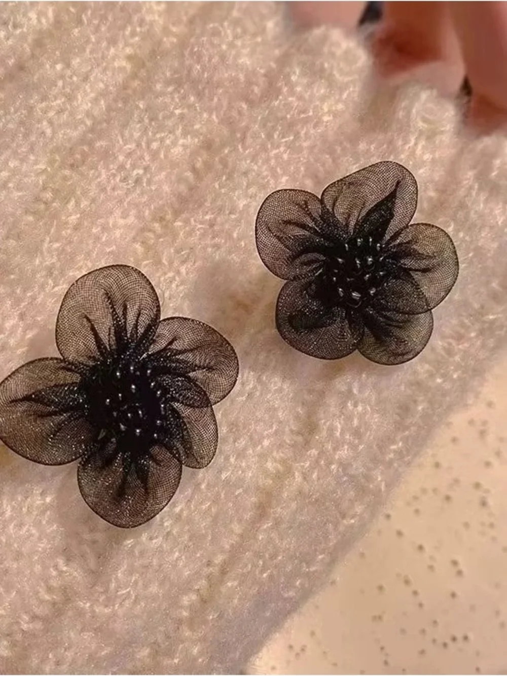 **High Quality Chic Black Floral Mesh Stud Earrings